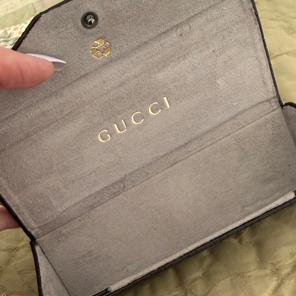 GUCCI GG Monogram Trifold
Leather Eyeglass Sunglass Case Brown AUTHENTIC ECU - Picture 3 of 9